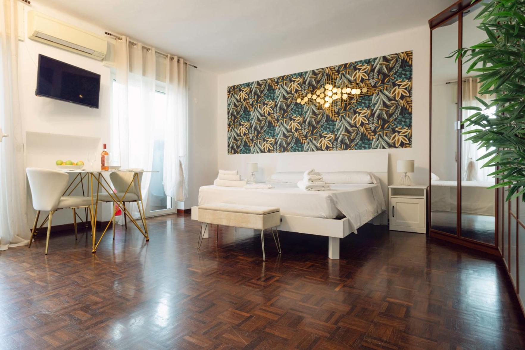 Bari Central Suite - Central Apartment With Sea View - Бари Екстериор снимка